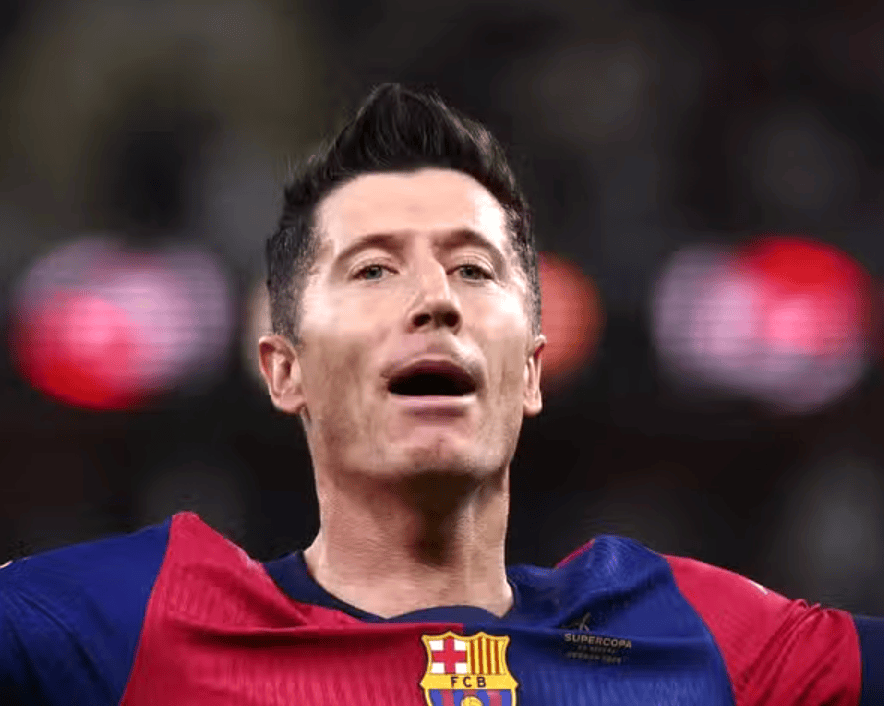 蜂鸟电竞- 莱万多夫斯基波兰进球 