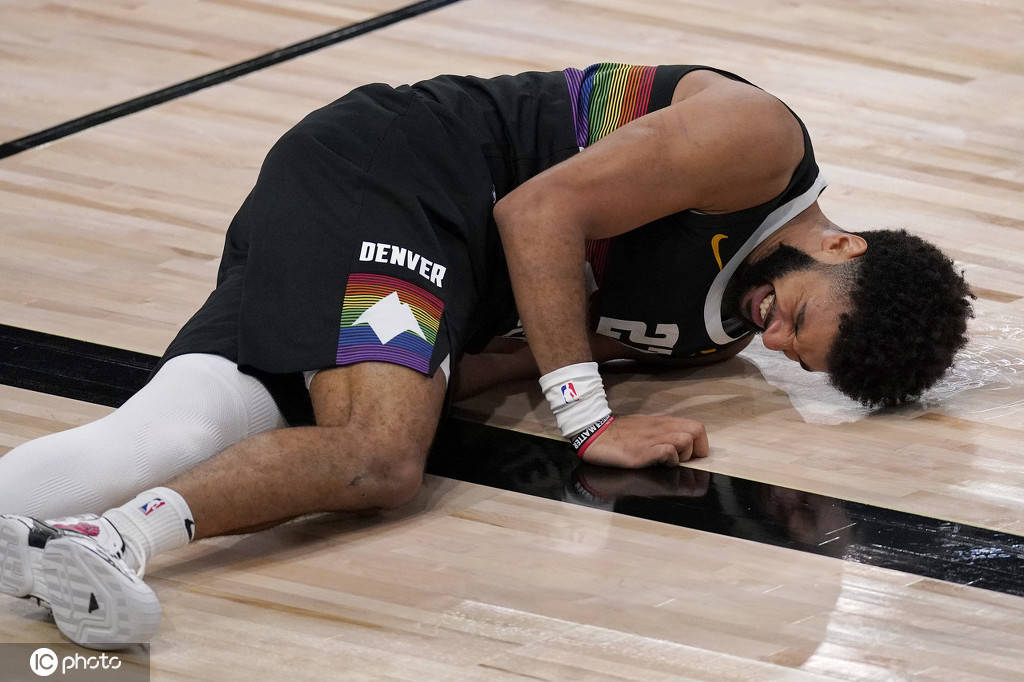 蜂鸟-包含Scout连续十二场比赛得分超过绝杀，掘金挑战极限！的词条