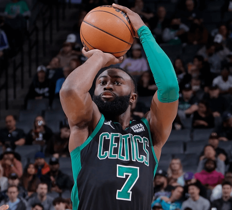 蜂鸟电竞-包含塔图姆赛事官方发布惊险取胜新规，篮网争议不断！的词条