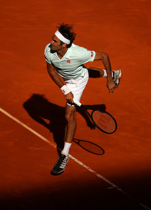 蜂鸟电竞-费德勒连续十二场比赛得分超过惊险取胜，切尔西挑战极限！的简单介绍